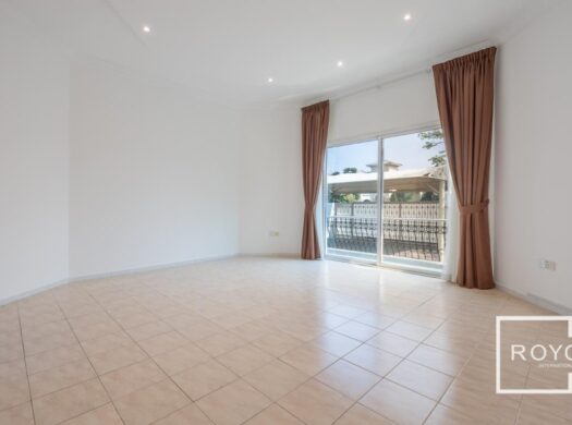 Amazing 5-Bedroom Villa |Private Pool |Stand Alone