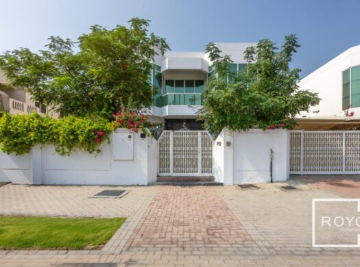 Amazing 5-Bedroom Villa |Private Pool |Stand Alone